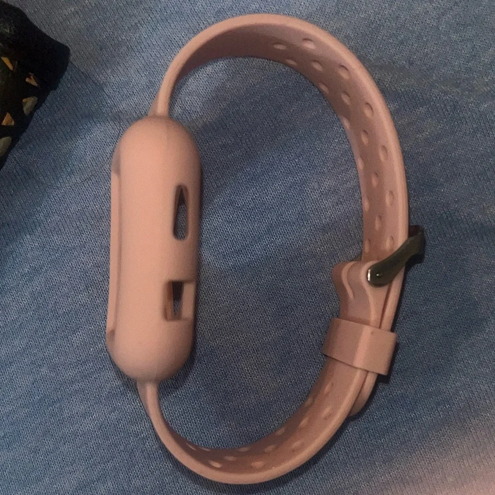🎉 HOST PICK 🎉 *NEW/ UNUSED* Pink Silicone Apple Watch 42mm Protective Case Band